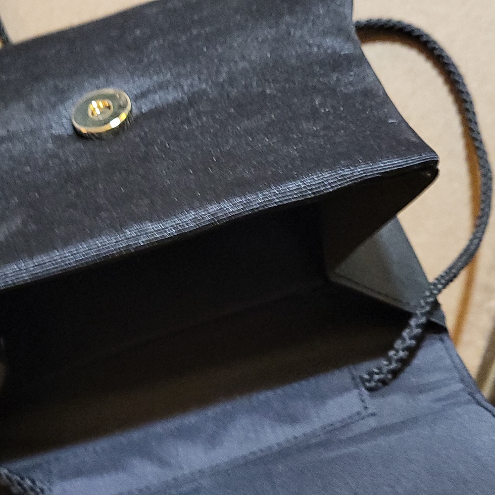 Purse - Picture 3 of 3